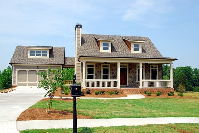 Residential Service photo of house and garage